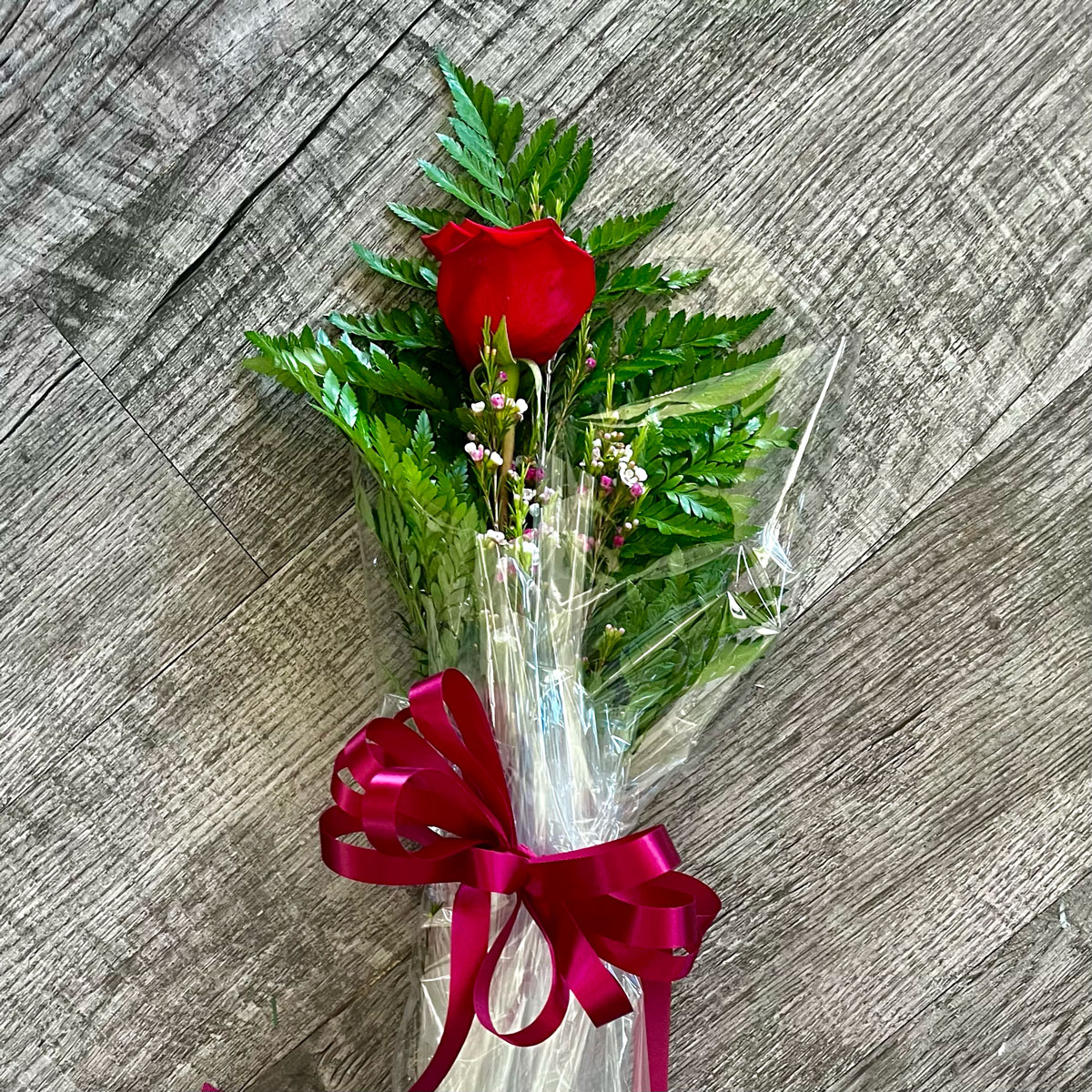 Annaville Florist single red presentation rose for graduation ceremony