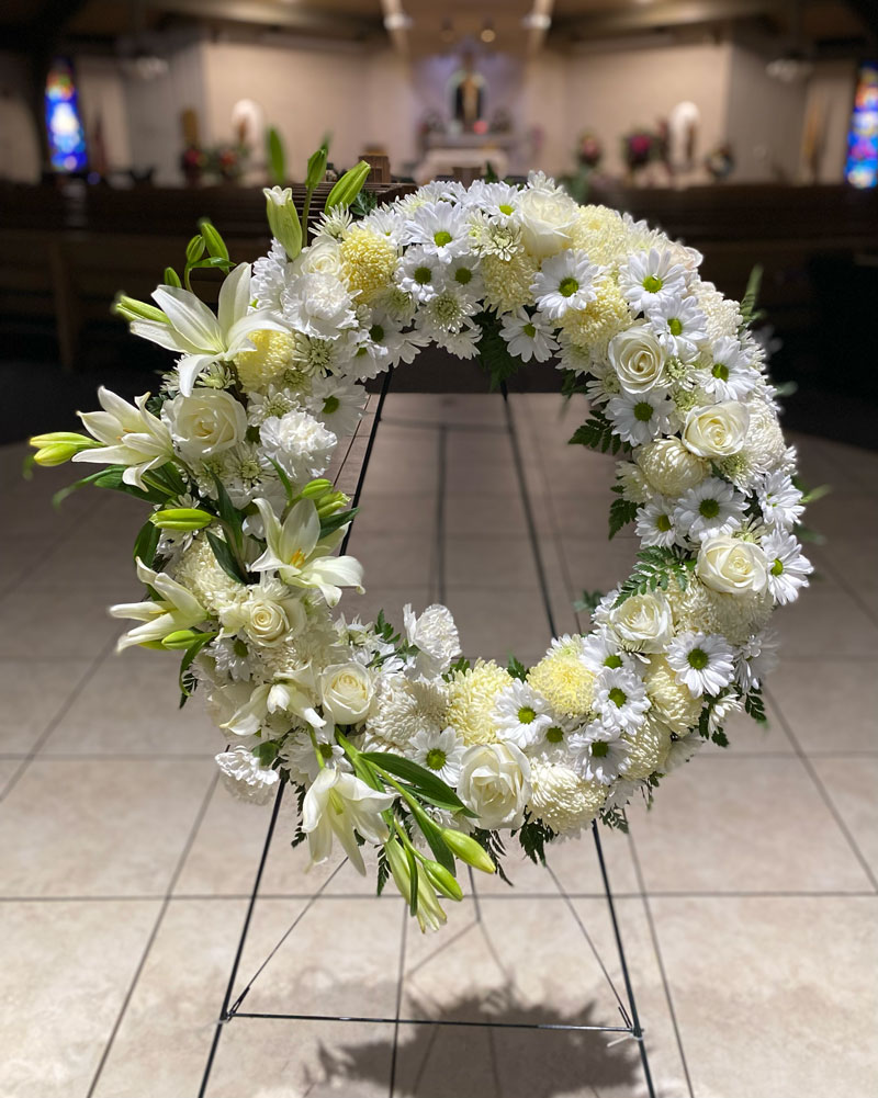 Solid White Codolence Wreath with Half Lilies